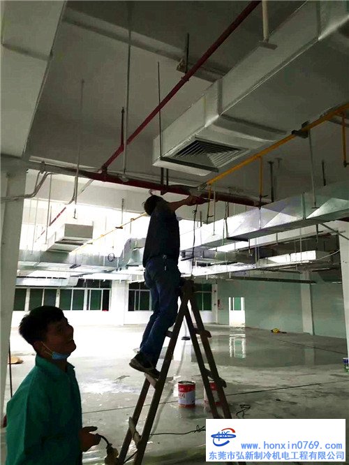 東莞廠房兩臺50匹二手中央空調(diào)安裝試機(jī)完工